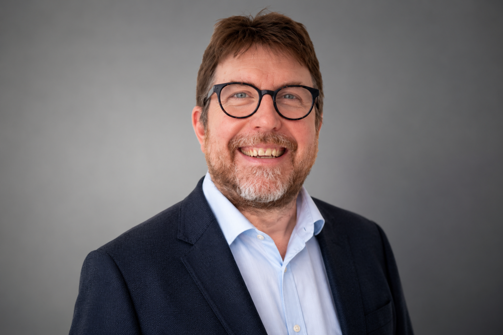 
Paul Knightley MSc FRMetS CMet
Paul Knightley MSc FRMetS CMet
Senior Weather Risk Manager for EU Weather Operations