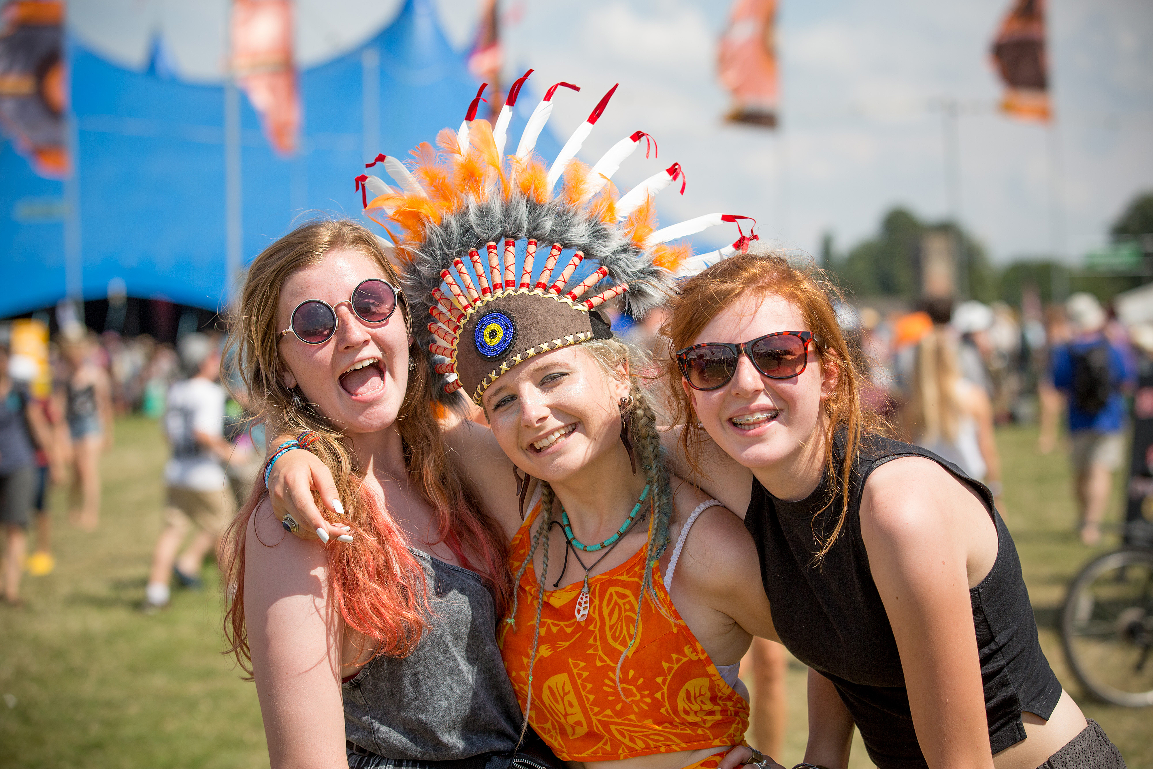 Бесплатные фестивали. Фестиваль. Вомад. WOMAD Festival in Britain. Музыкальный фестиваль фото.